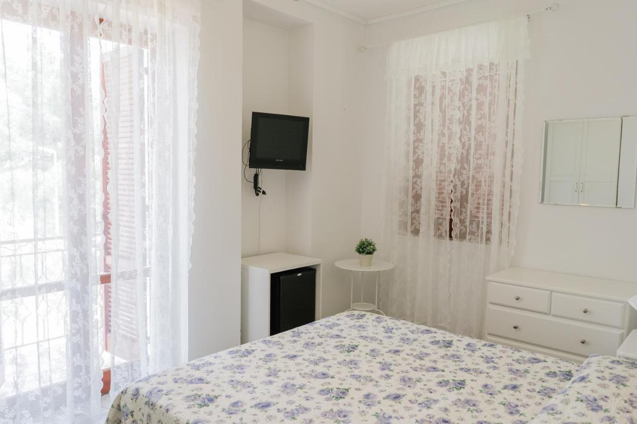 Hotel Santa Rosalia Marina di Camerota Eksteriør bilde
